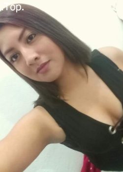 Hermosa joven masturbándose 24