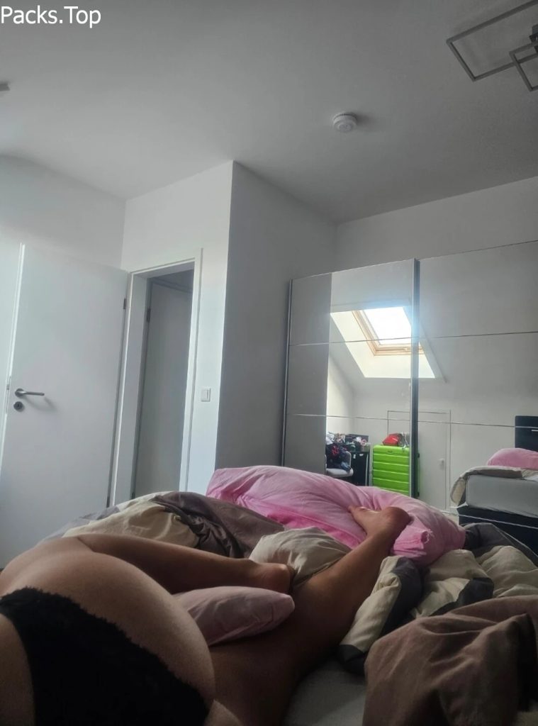 Mujer alemana con tremendas tetas 1